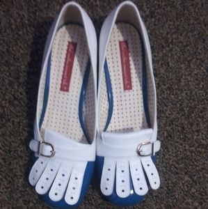 B.A.I.T. discontinued worn once size 9